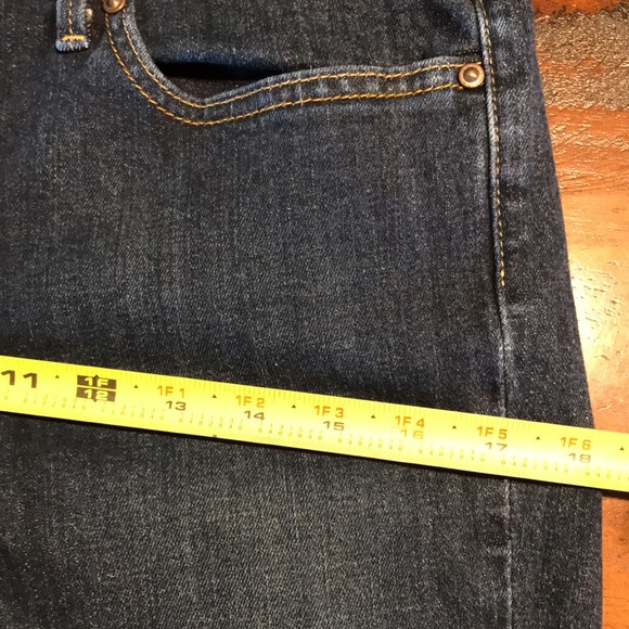 Levi’s San Francisco Demi Curve Classic Straight Leg Jeans - Picture 8 of 10